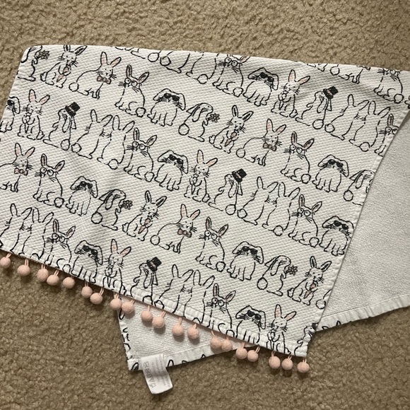 CASABA Bunny With Pink Pom-Poms Kitchen Towels (Set Of 2) - Picture 3 of 9